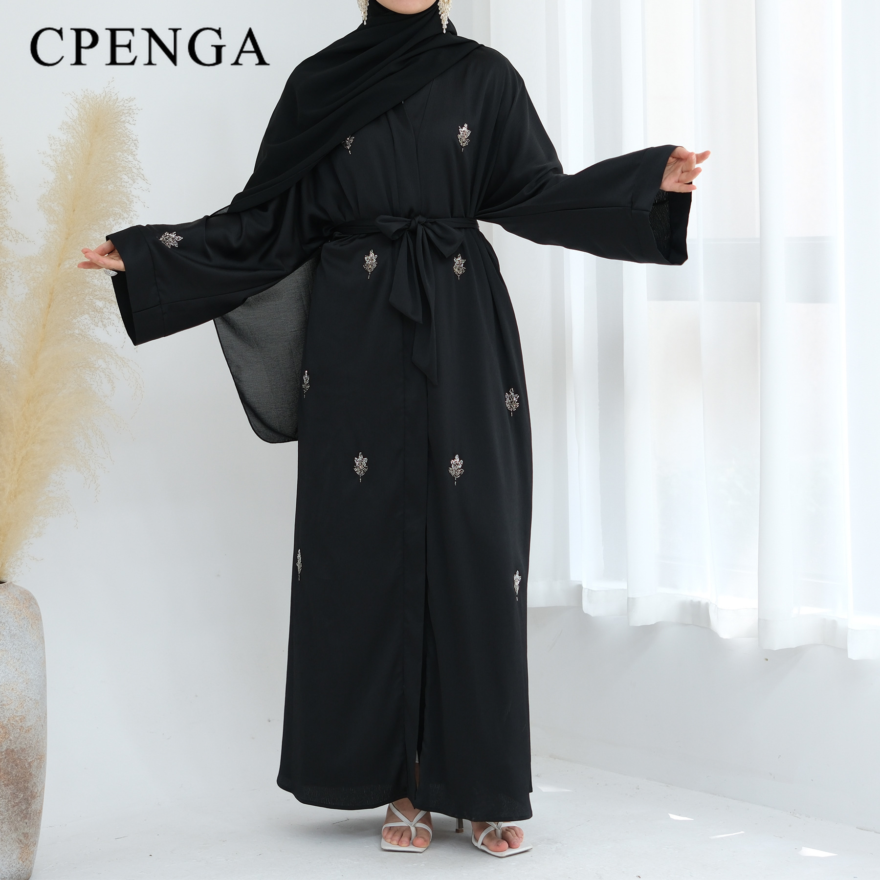 Luxuru Embroidery Dubai Abaya  - огляд і ціна Embroidery Arabic