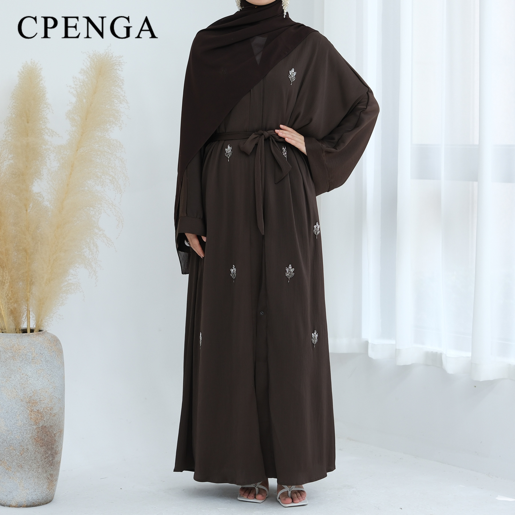 Luxuru Embroidery Dubai Abaya  - огляд і ціна Embroidery Arabic