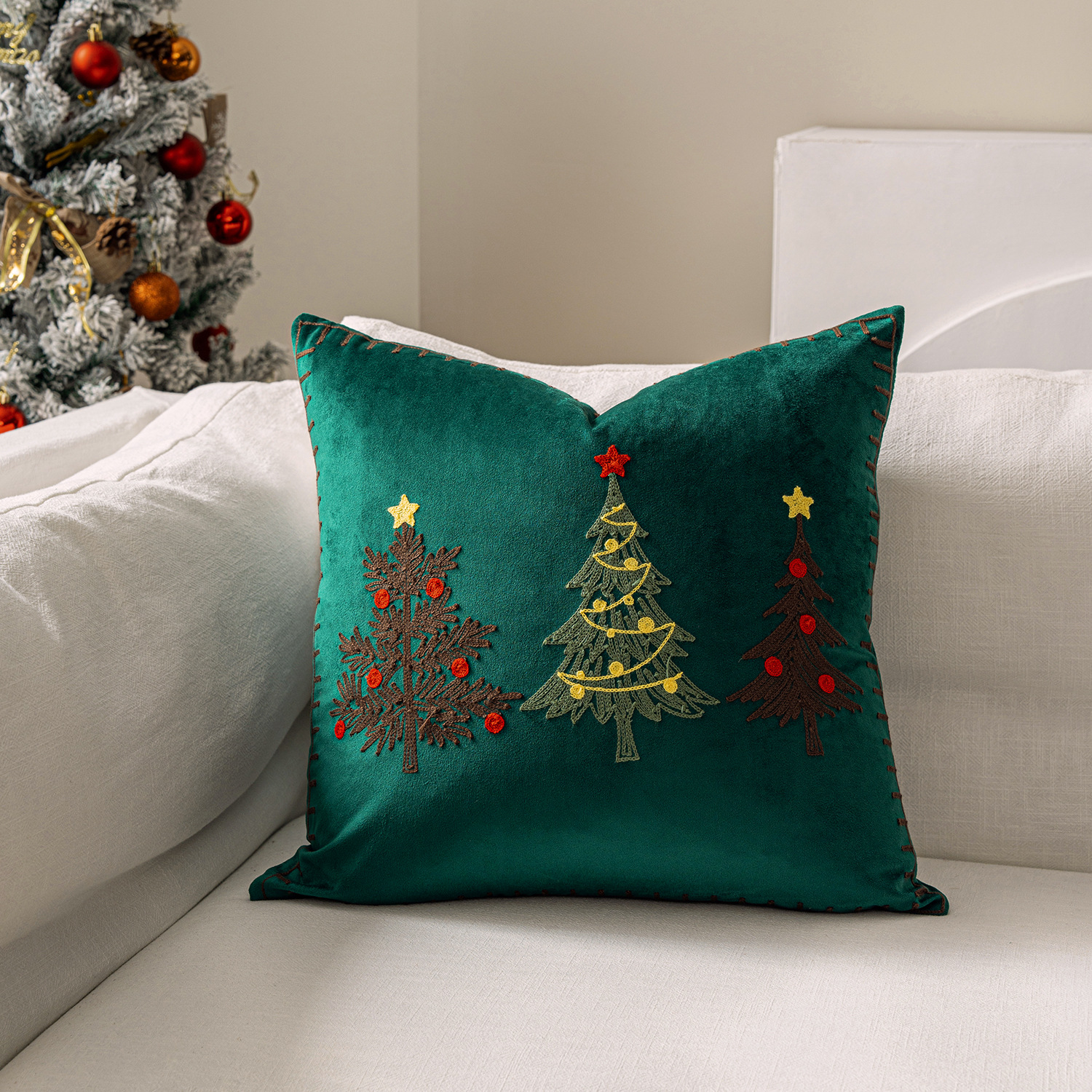 1pc Embroidery Cushion Cover C - огляд і ціна Embroidery Xmas Tree